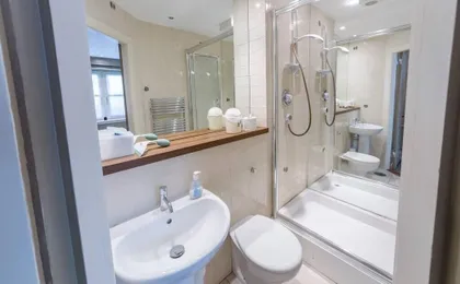 Contemporary Holyrood Apartment