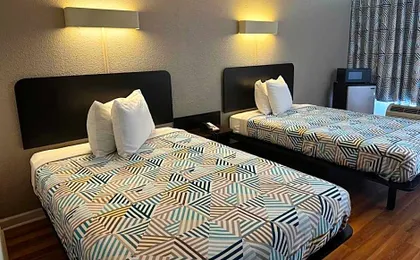 Motel 6-Tifton, GA