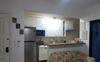 Flat 2 Dormitorios - 1 Quadra Da Praia - Pitangueiras / Guaruja