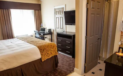 Marinwood Inn & Suites