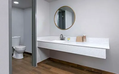Days Inn by Wyndham South Fort Worth