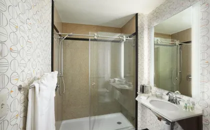 Holiday Inn Biltmore East