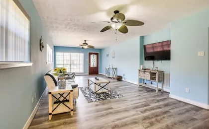 Walk to Beach: Galveston Getaway w/ Deck!