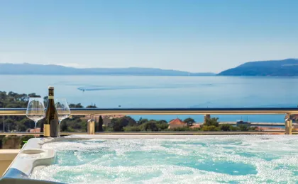 Luxury Penthouse with Jacuzzi, Panoramic View