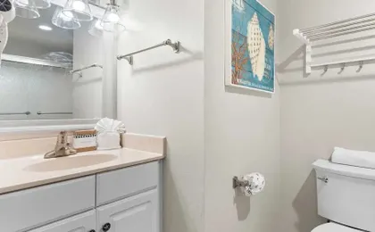 Beachfront Condo, Oceanview Balcony, Lagoon Pool Thomas Dr #2308 by Avantstay