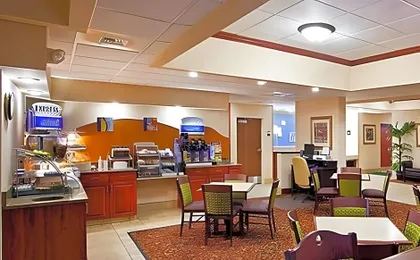 Holiday Inn Express Hotel & Suites Dayton-Huber Heights By IHG