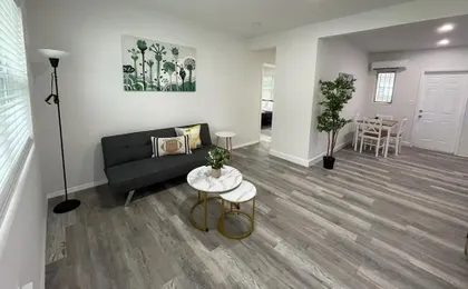 Douglas Rd Apartments