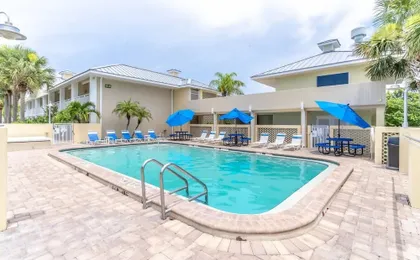 506 Little Harbor Inn