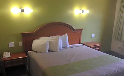 Red Carpet Inn - New Brunswick
