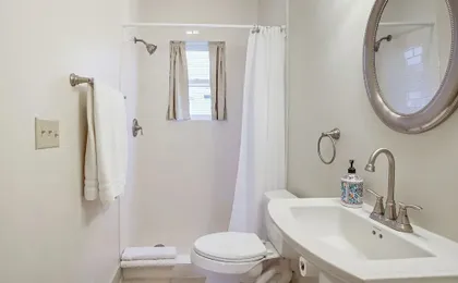 Lovely Elkhart Lake Apartment - Walk to Town!
