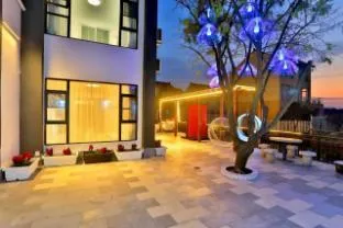 Shanghai Lanfeng Intelligent Light Residence Hotel