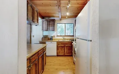 < 2 Mi to Tahoe Donner Ski Resort: Serene Retreat
