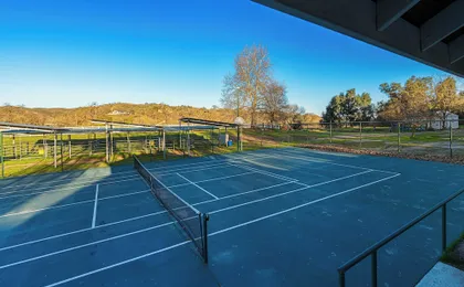 Victorian Manor In Paso Robles Wine Country + Pool, Hot Tub, Firepit, Tennis Court Sleeps 28