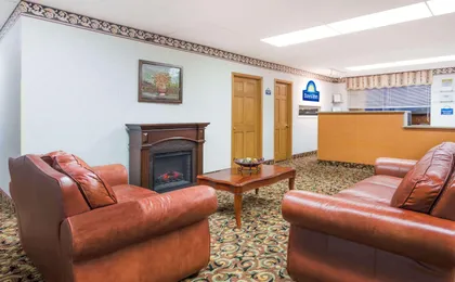 Days Inn by Wyndham Staunton South