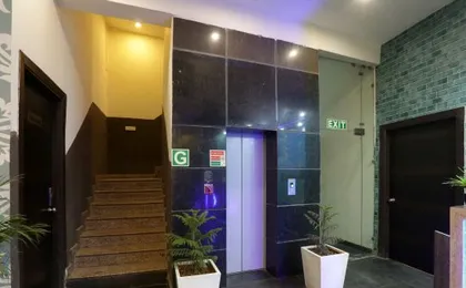 Hotel Square Plaza -Near IGI Airport Terminal 3