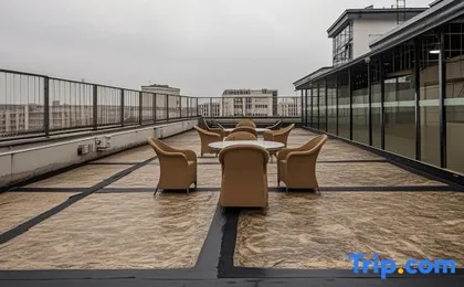 Baisi Yazhi Hotel (North An Huahui Branch, Baiyun Avenue, Guangzhou)