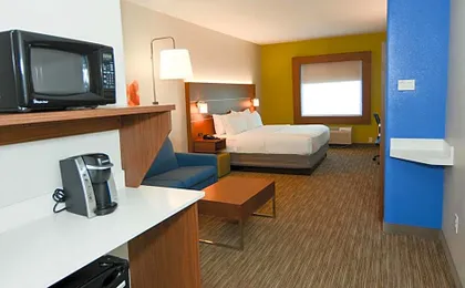 Holiday Inn Express Hotel & Suites New Boston By IHG