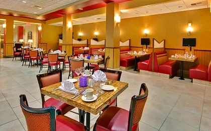 Holiday Inn & Suites Bakersfield by IHG