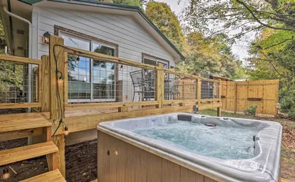 Hilltop Hideaway w/ Scenic Views & Hot Tub!