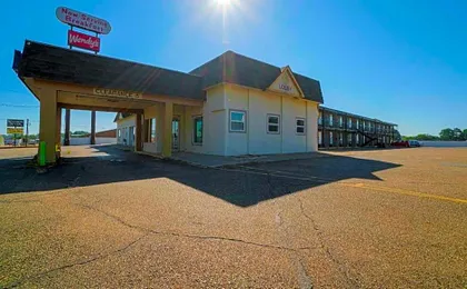 Hotel Comfort Stay by OYO Texarkana East, AR I-30