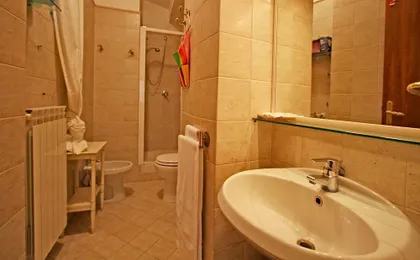 Travel & Stay - Pianellari
