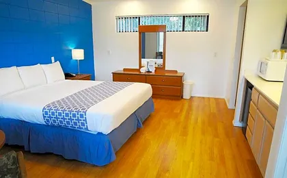 CCBC Resort Hotel - A Gay Men's Resort