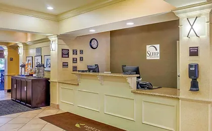 Sleep Inn & Suites Milwaukee Airport