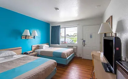 Motel 6-Kansas City, MO - Airport