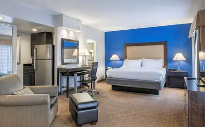 Holiday Inn Express & Suites Laurel Lakes By IHG