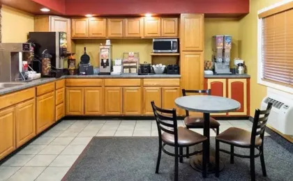Capital O Amerihost Inn and Suites Kingdom City Hwy 54 MO