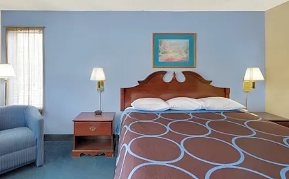 Super 8 by Wyndham Newburgh/West Point Stewart Intl Airport