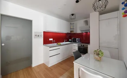 Mary's Apartment - with Free Parking
