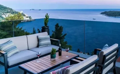 DUBROVNIK VISTA RESIDENCE by DuHomes