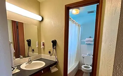 Economy Inn