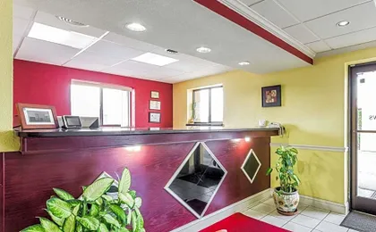 Econo Lodge Inn & Suites Matthews - Charlotte