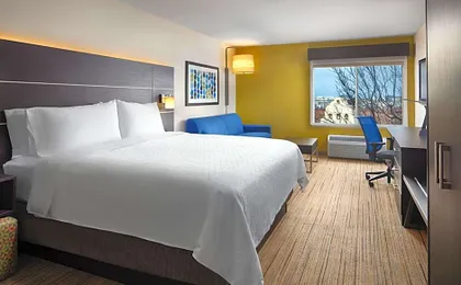 Holiday Inn Express Hotel & Suites Belmont By IHG