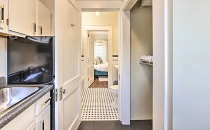 Bright Apartment 3 Mi to Downtown Birmingham!