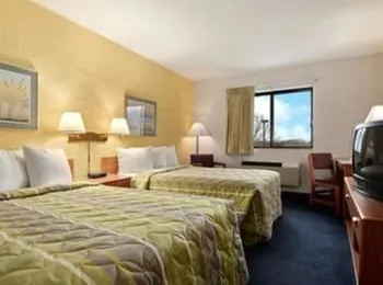 Motel 6 Naperville, IL