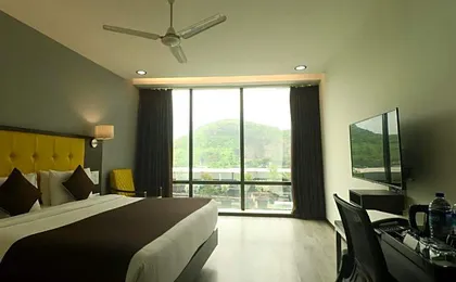 Hotel Mumbai House - Airoli