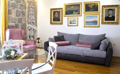 Split Theatre Apartments
