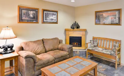 Americas Best Value Inn and Suites International F