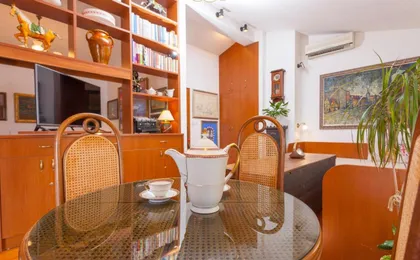 Apartments And Rooms with Wifi Makarska - 11063