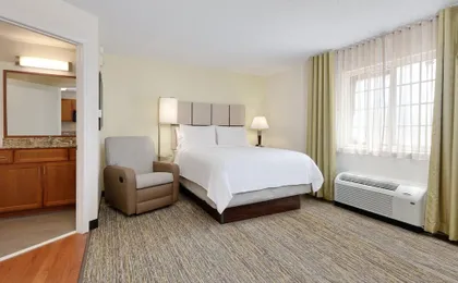 Candlewood Suites Salina