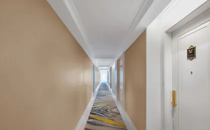 Vienna International Hotel (Xindu Sanhechang Underground Station Branch)