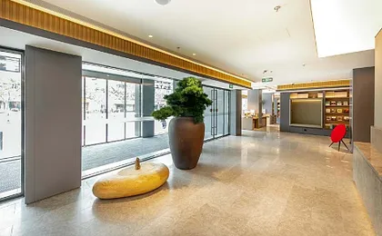 Ji Hotel Shanghai Lujiabang Road Metro Station