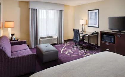 Hampton Inn & Suites Lansing West