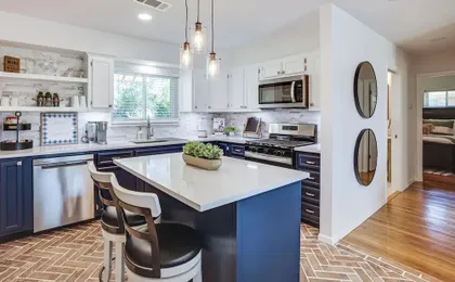 Pet-friendly Tomball Cottage: Steps to Downtown!
