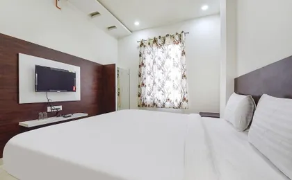 Fabhotel Angan