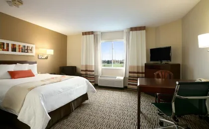 Mainstay Suites Detroit Farmington Hills