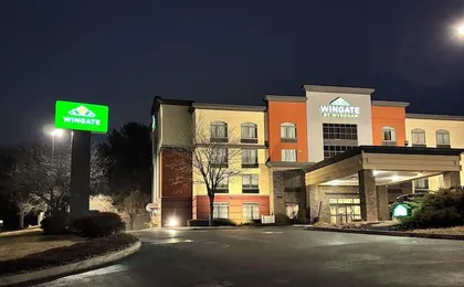 Best Western Plus Harrisburg East Inn & Suites